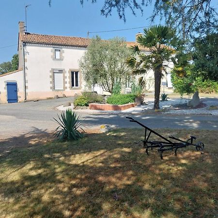 Au Granit Bleu Bed & Breakfast Faye-l'Abbesse Exterior foto
